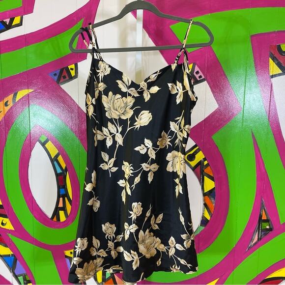 LA Intimates, Silky Chemise, Size Large. Good used condition! - Picture 1 of 6